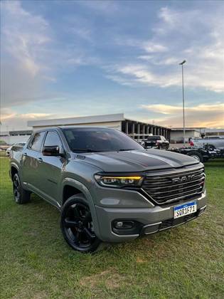 RAM RAMPAGE 2.0 HURRICANE 4 TURBO GASOLINA R/T 4X4 AUTOMÁTICO